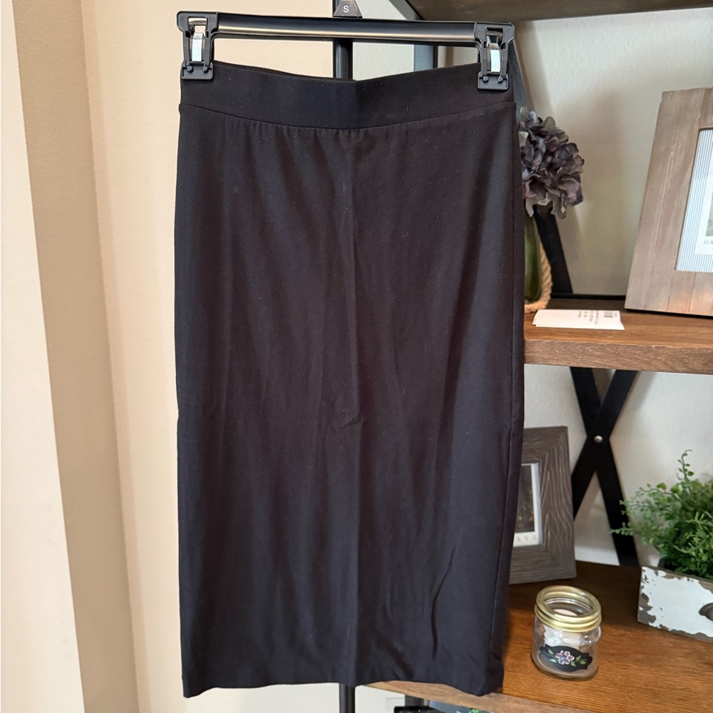 H&M Classic Black Pencil Skirt